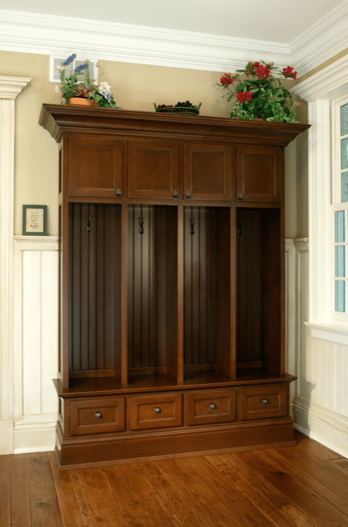 Wood storage bench with open coat cubbies
